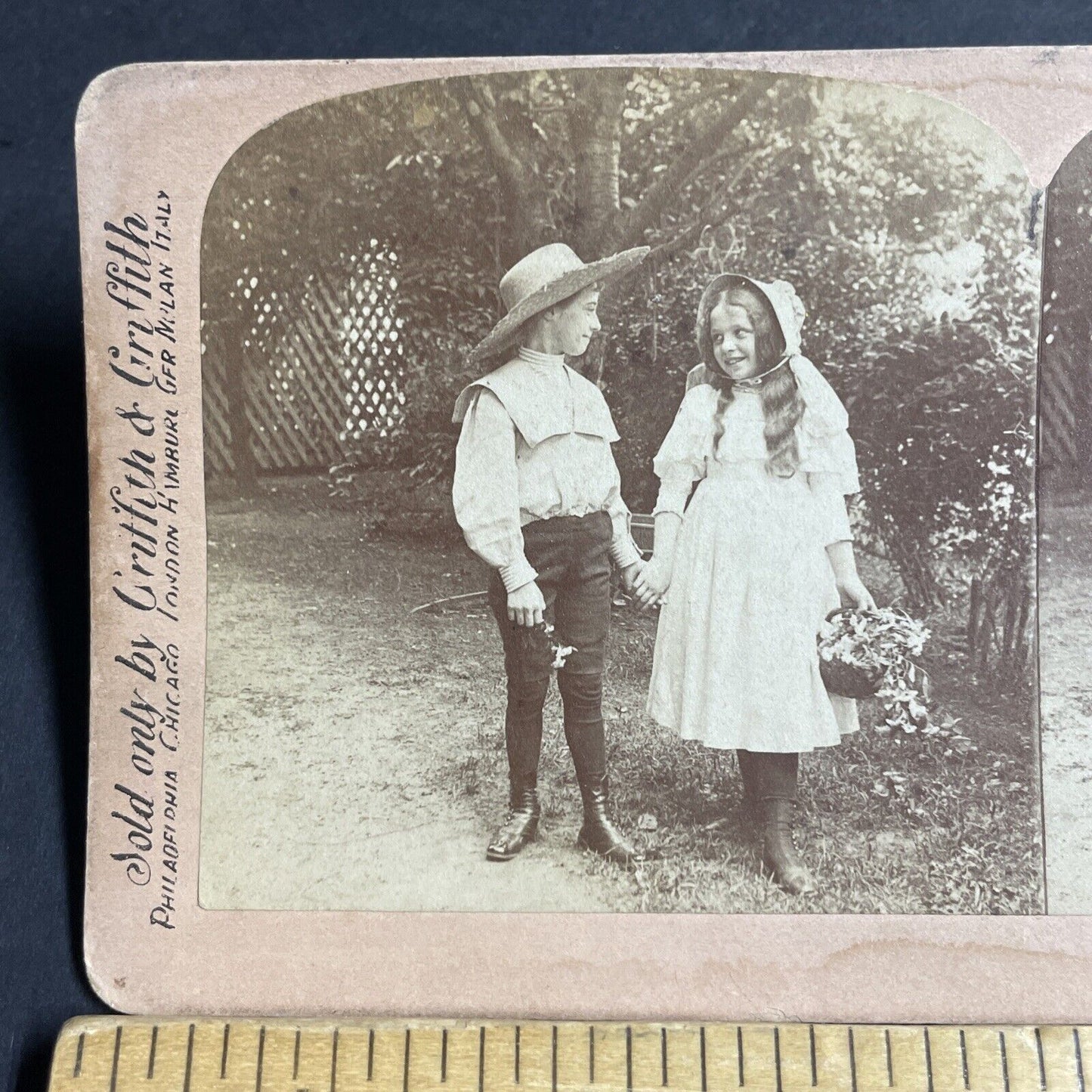 Antique 1900 Boy And Girl Hold Hands In Garden Stereoview Photo Card P4625