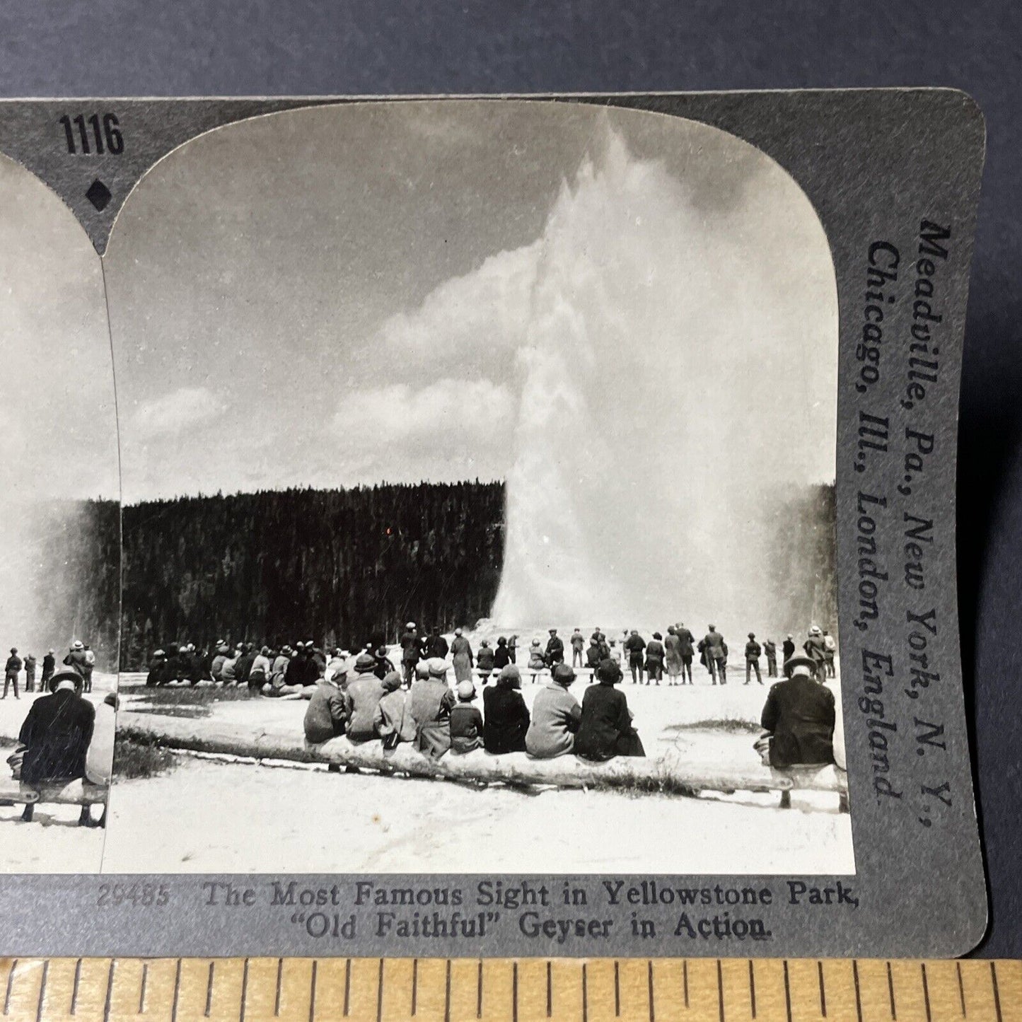 Antique 1920s Old Faithful Geyser Sprays Tourists Stereoview Photo Card V2802