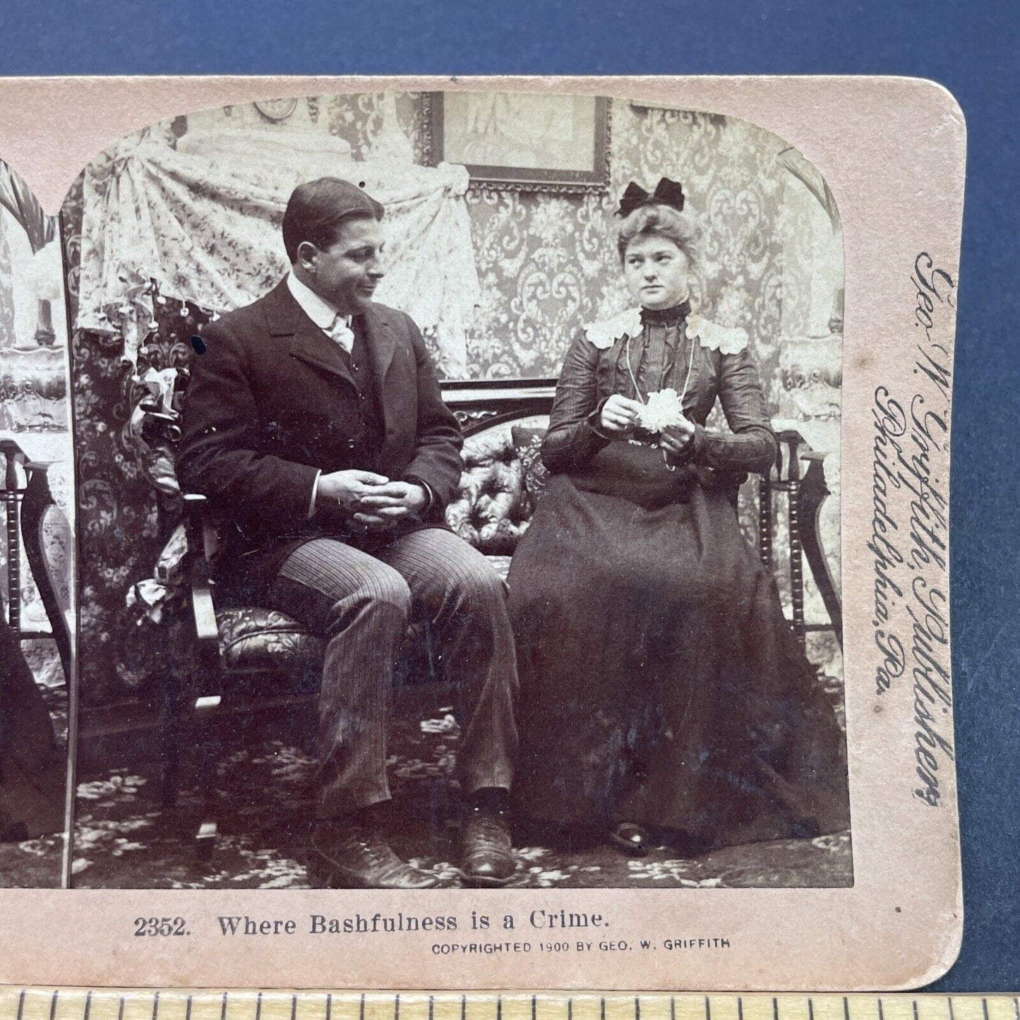 Antique 1900 Man Flirts With Woman In Parlor Stereoview Photo Card P2692