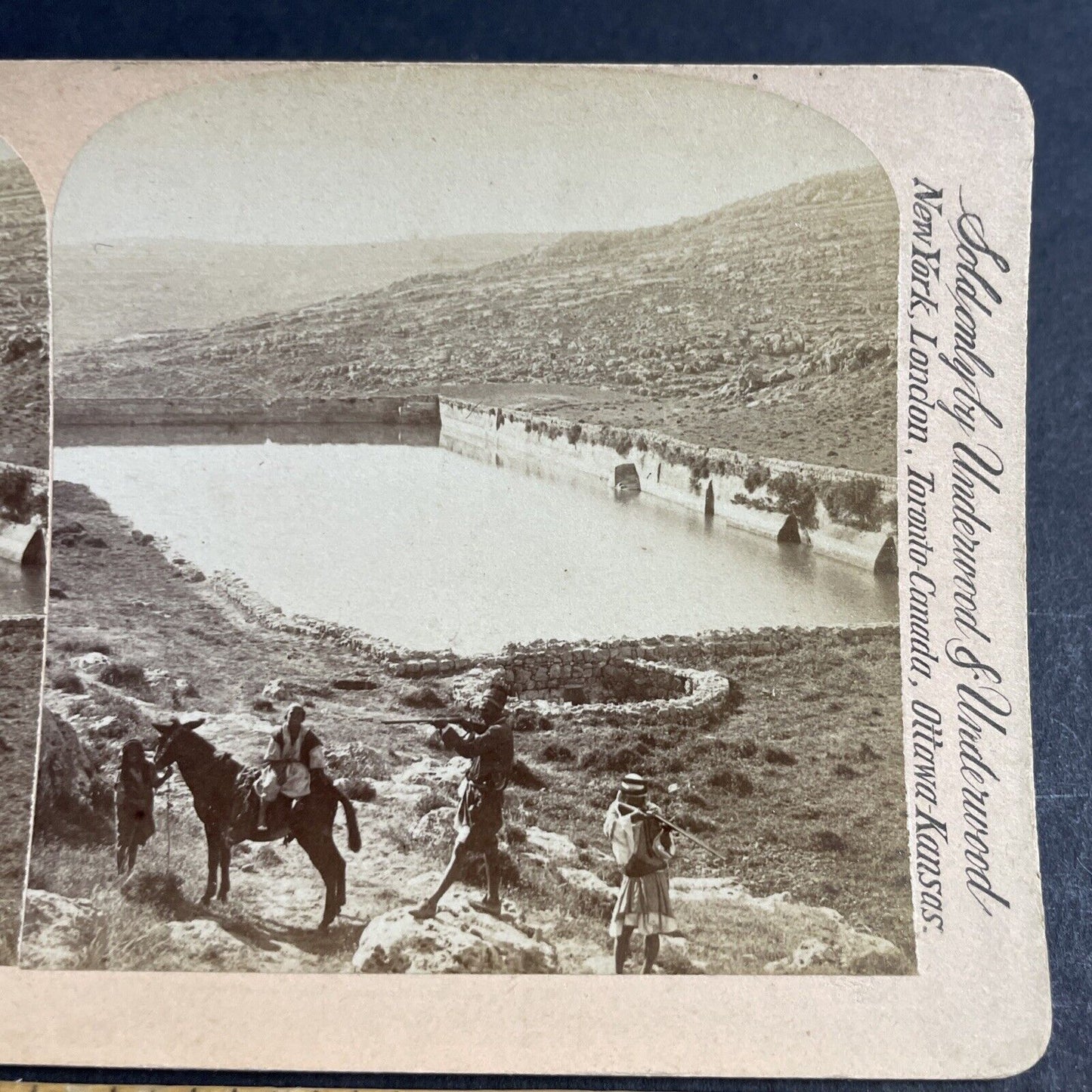 Antique 1899 Armed Raiders In The Middle East Stereoview Photo Card P4544