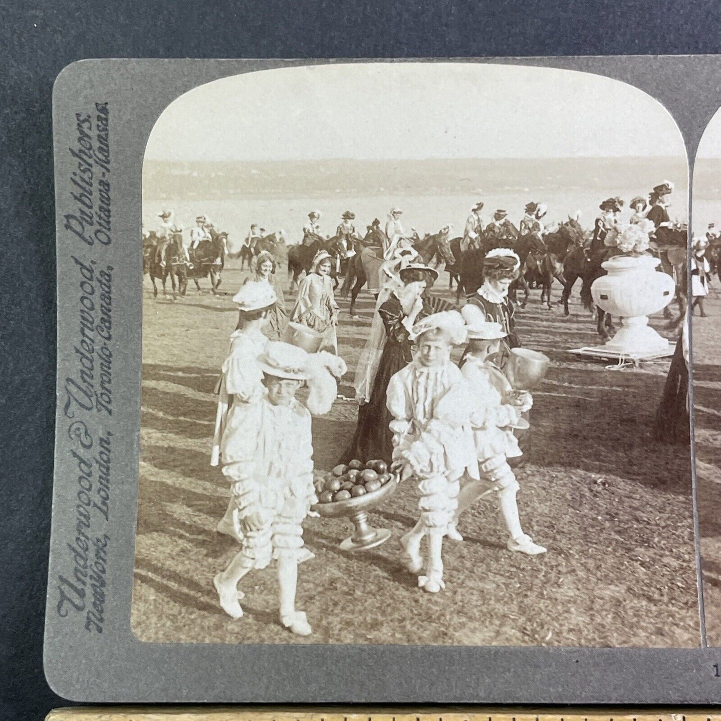 Girls Carry Apples in Quebec City Stereoview Francis I Festival c1908 Y1725