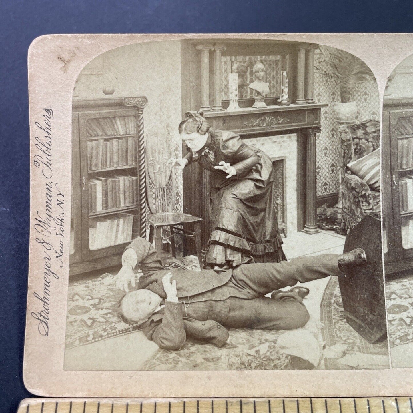 Antique 1900 Woman Attacks Abusive Man Stereoview Photo Card P3433