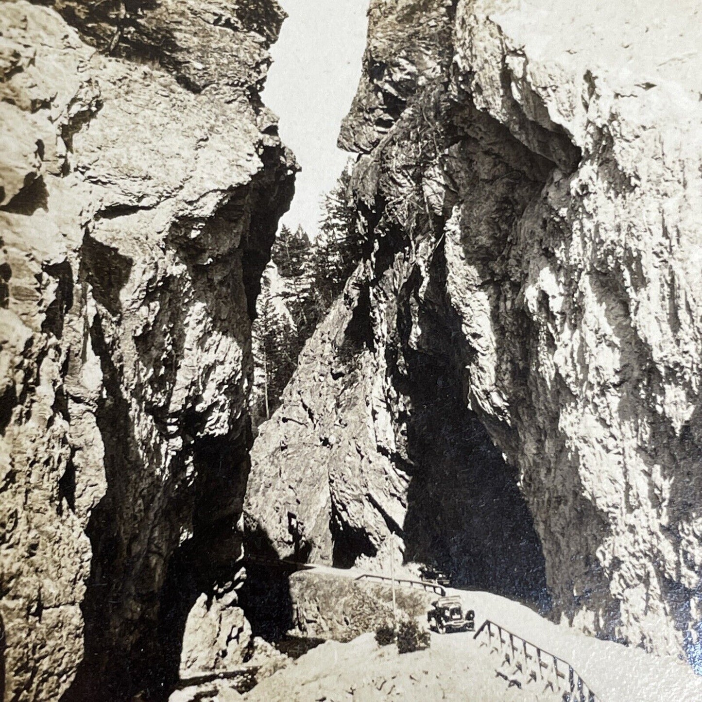 Antique 1918 Sinclair Canyon Radium Hot Springs B.C. Stereoview Photo Card PC870