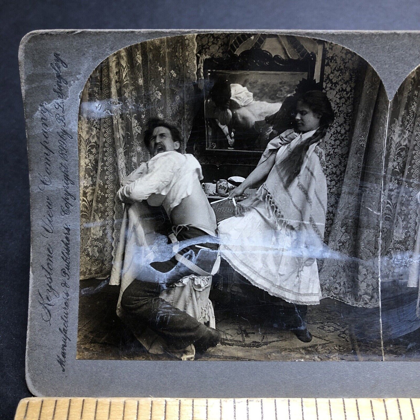 Antique 1899 Back Waxing Man Screaming In Pain  Stereoview Photo Card P1984