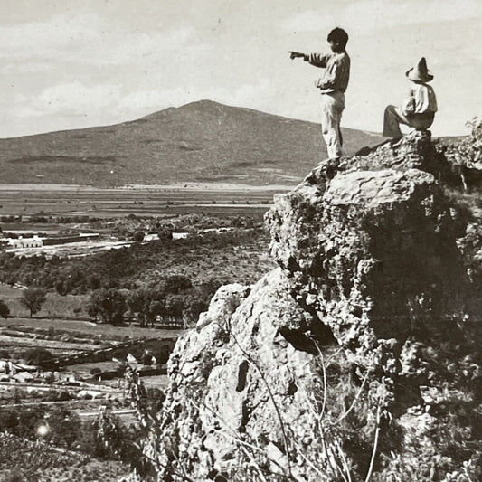Antique 1900 Boys Stand On Edge Of Cliff In Mexico Stereoview Photo Card P4437