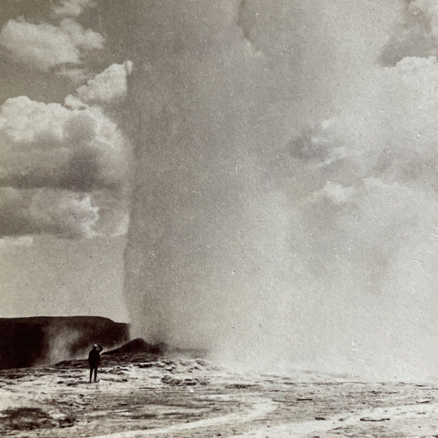 Antique 1904 Old Faithful Geyser Yellowstone Park Stereoview Photo Card P5003