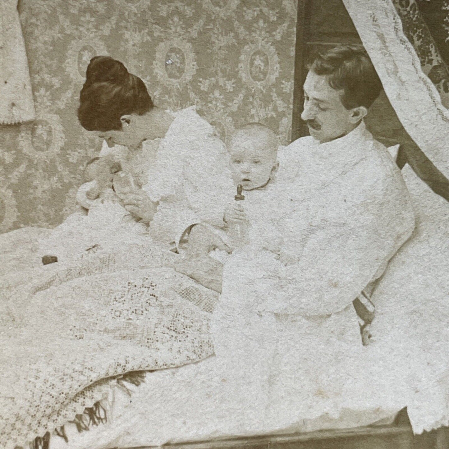 Antique 1897 Parents Give Babies Bottles In Bed Stereoview Photo Card P3956