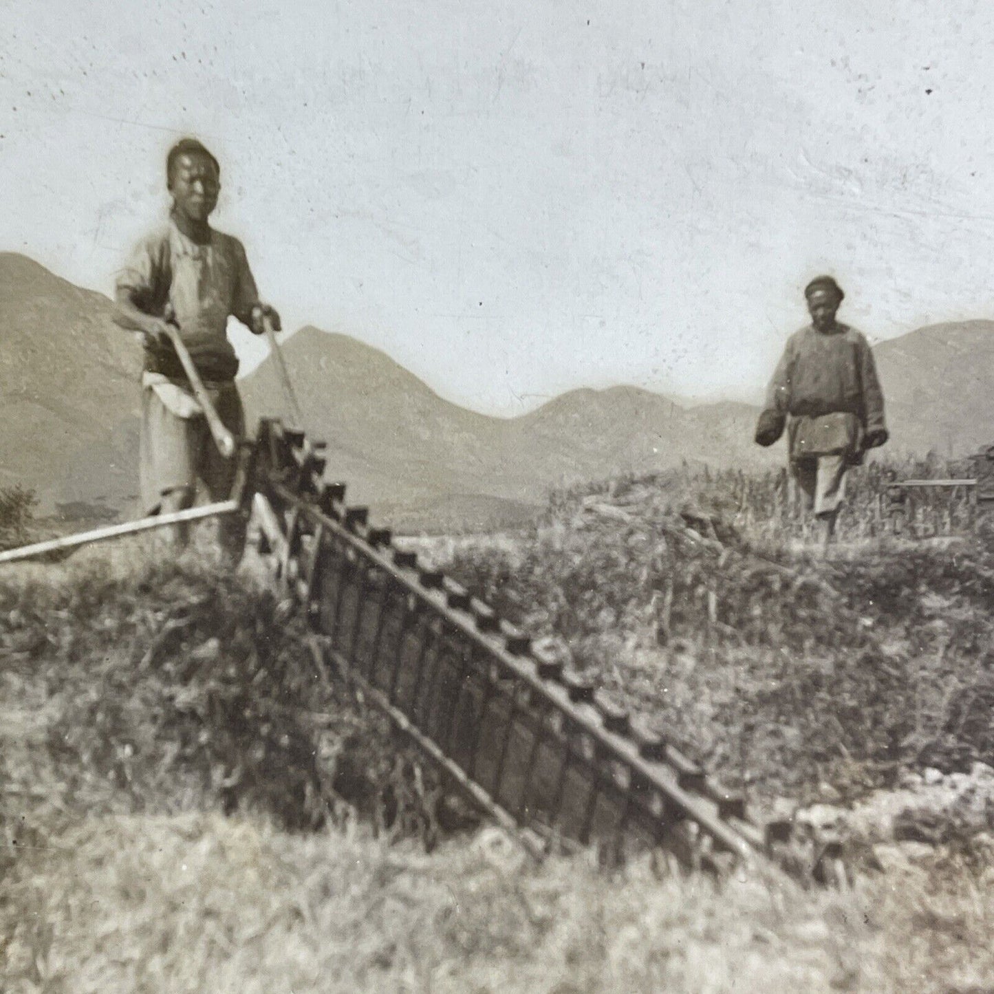 Antique 1905 Irrigation Hand Pump On Farm In China Stereoview Photo Card P2167