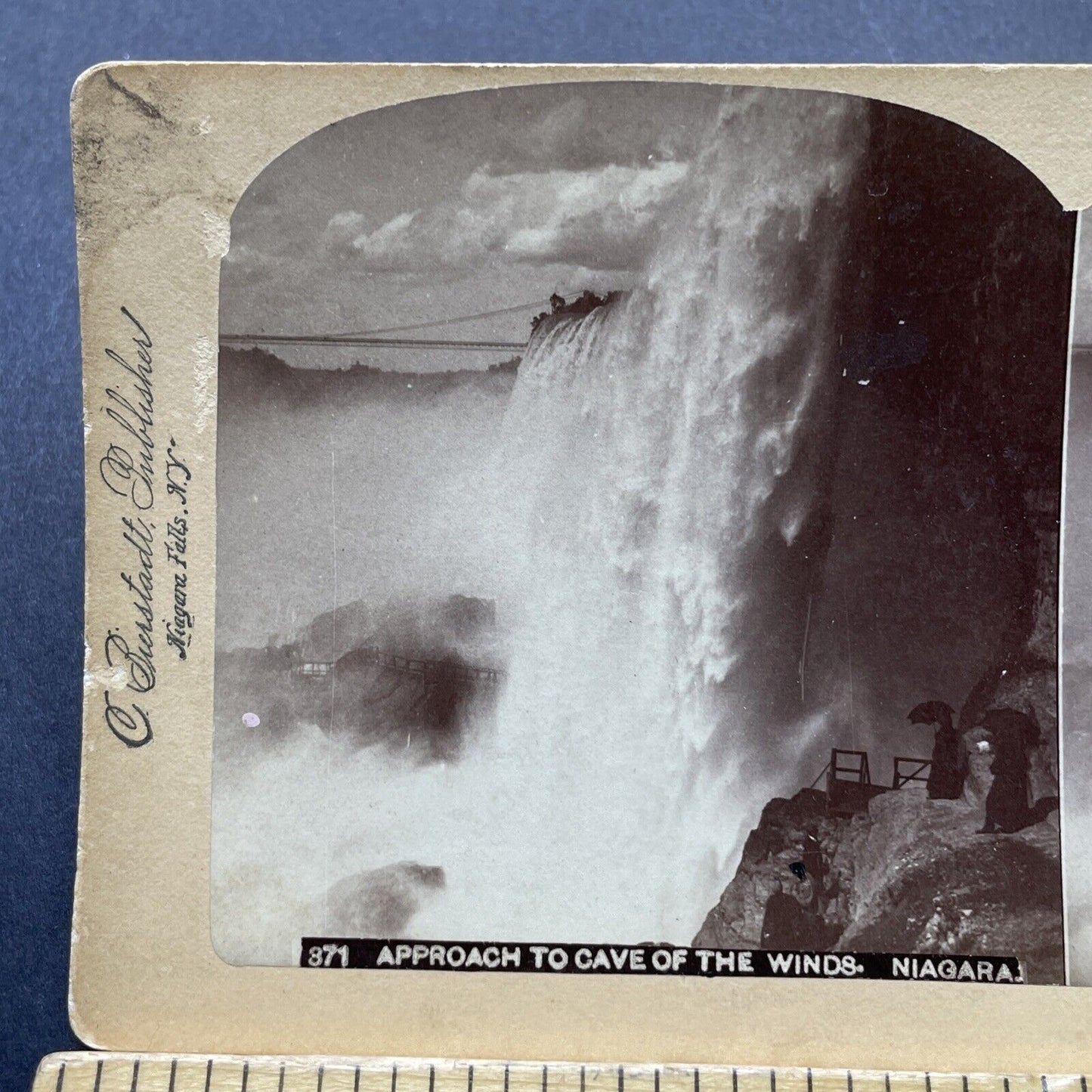 Antique 1870s Women Dangerously Close Niagara Falls Stereoview Photo Card P2353