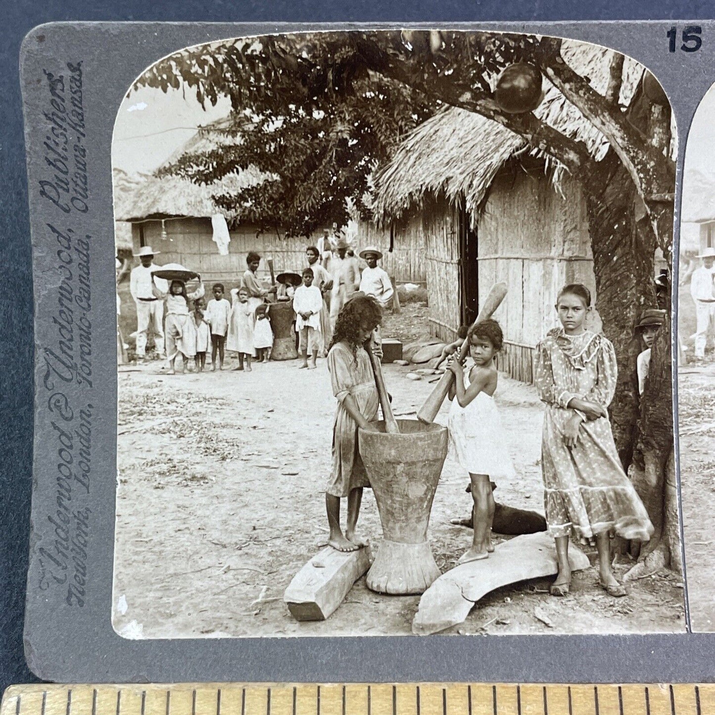 Native Women Grinding Rice in Panama Stereoview Antique c1901 Y2801