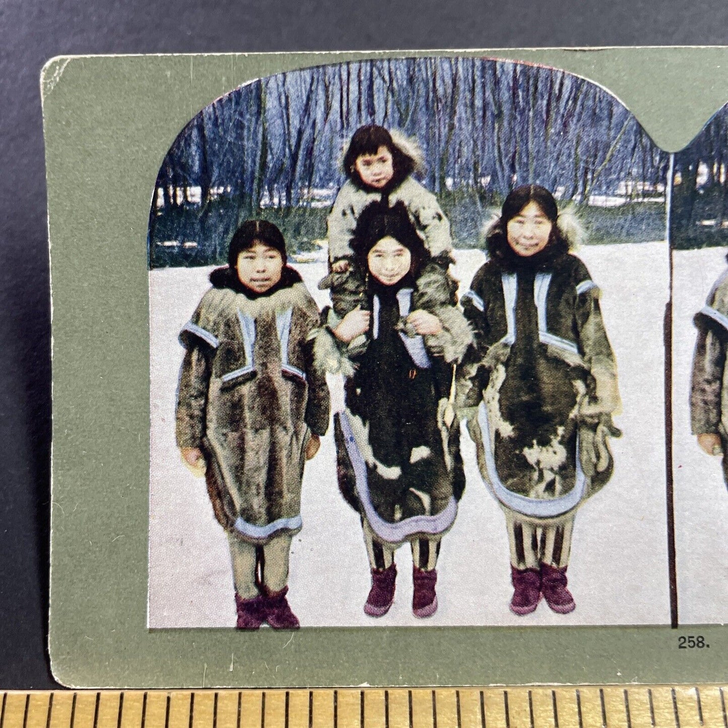 Antique 1898 Inuit Girls In Northern Alaska Stereoview Photo Card Q2257