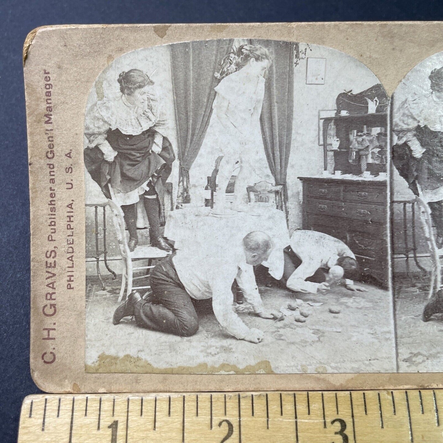 Antique 1890s Men Try To Catch A Mouse At Dinner Stereoview Photo Card P2980