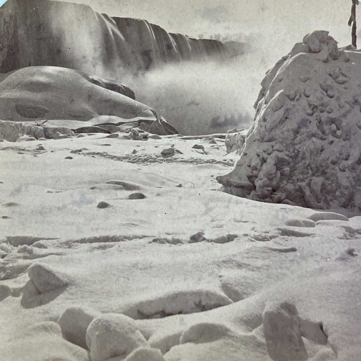 Base of Niagara Falls Frozen River Stereoview Charles Bierstadt c1870s Y2232