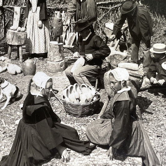 Antique 1912 Wooden Shoes Clohars-Carnoët France Stereoview Photo Card P1668