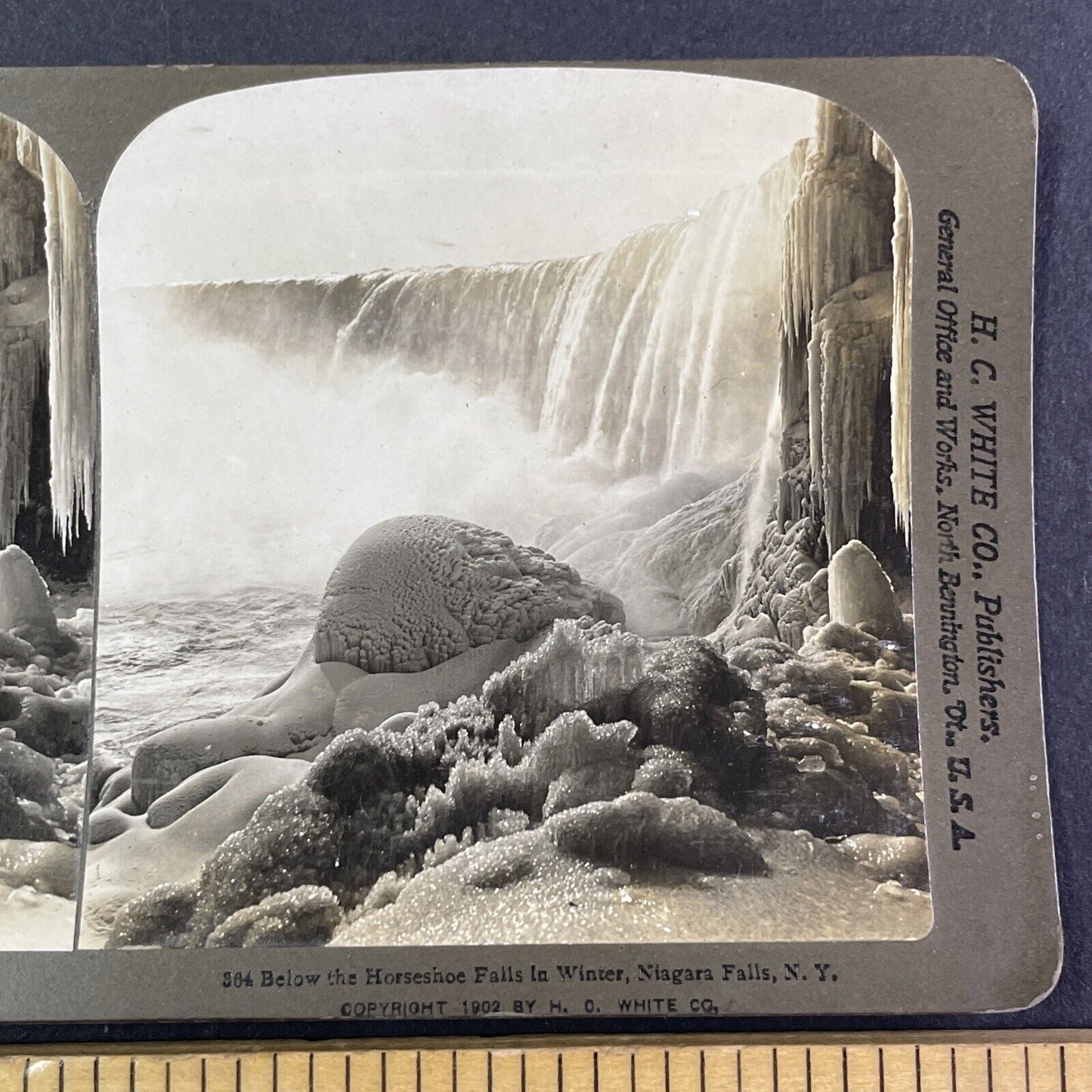 Frozen Rocks at the Bottom of Niagara Falls Stereoview Antique c1902 Y2150