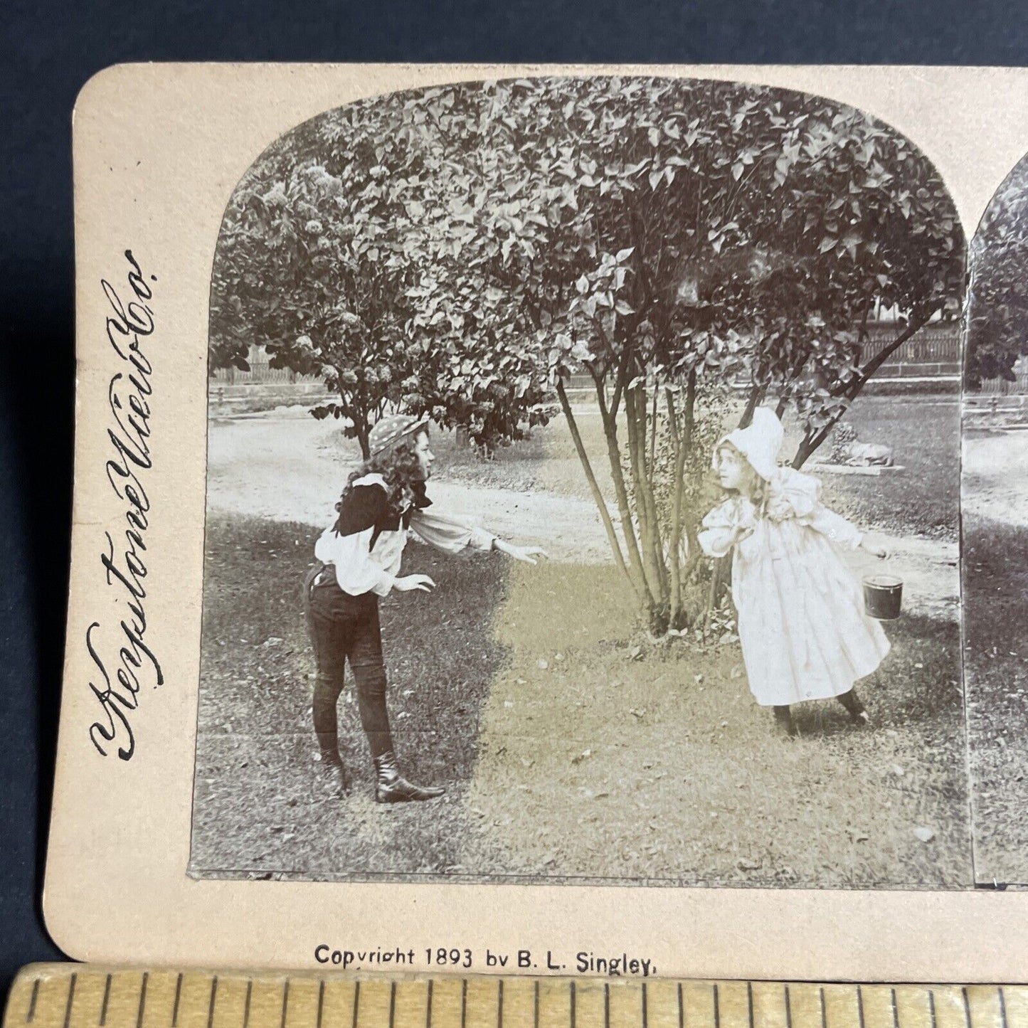 Antique 1893 Boy And Girl Ask For A Kiss Stereoview Photo Card P4735