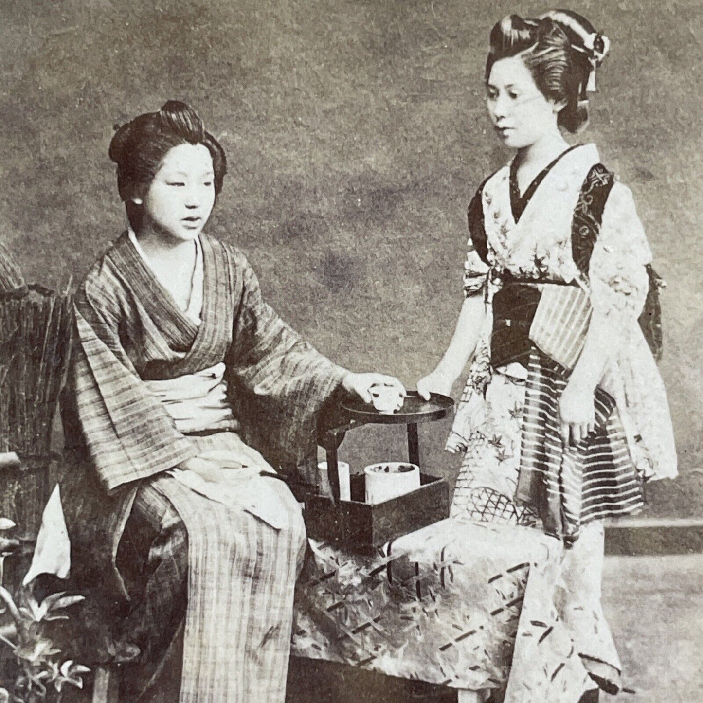 Japanese Girls Drinking Tea Stereoview Kusakabe Kimbei Antique c1870 X3116 RARE