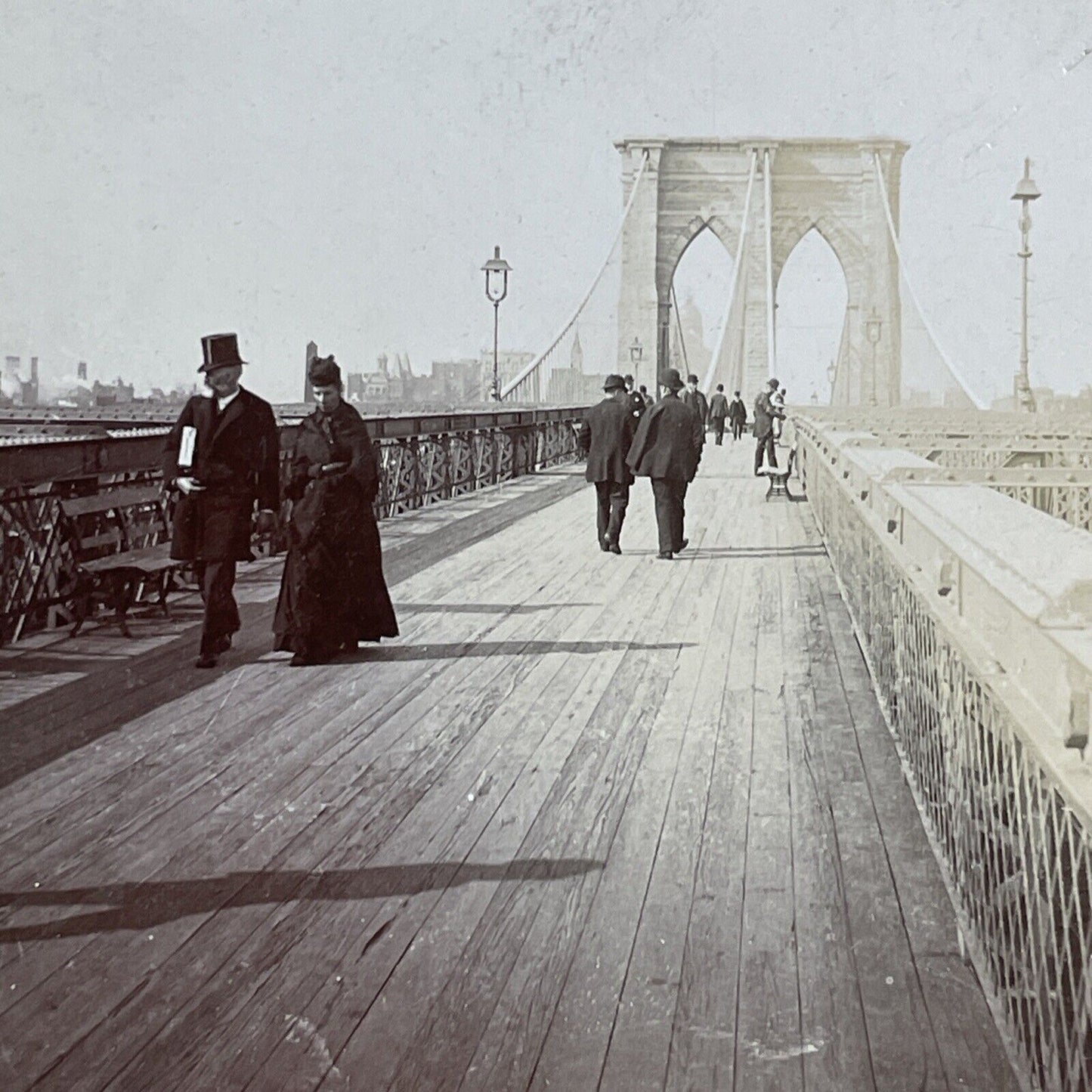 People On The Brooklyn Bridge Stereoview Manhattan New York Antique c1894 X2839