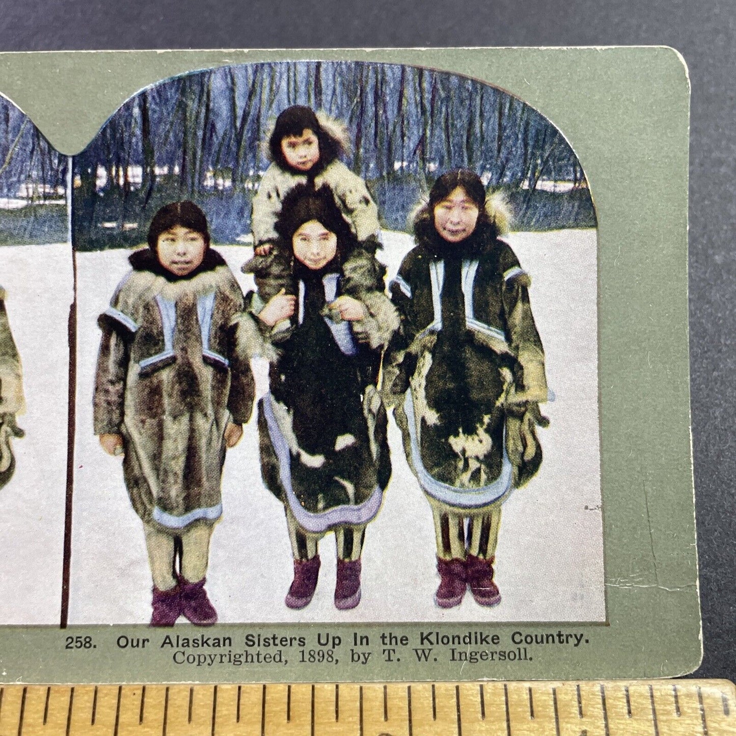 Antique 1898 Inuit Girls In Northern Alaska Stereoview Photo Card Q2257