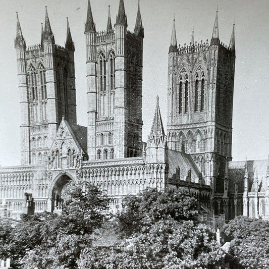 Antique 1922 Lincoln Cathedral Church England UK Stereoview Photo Card V2966