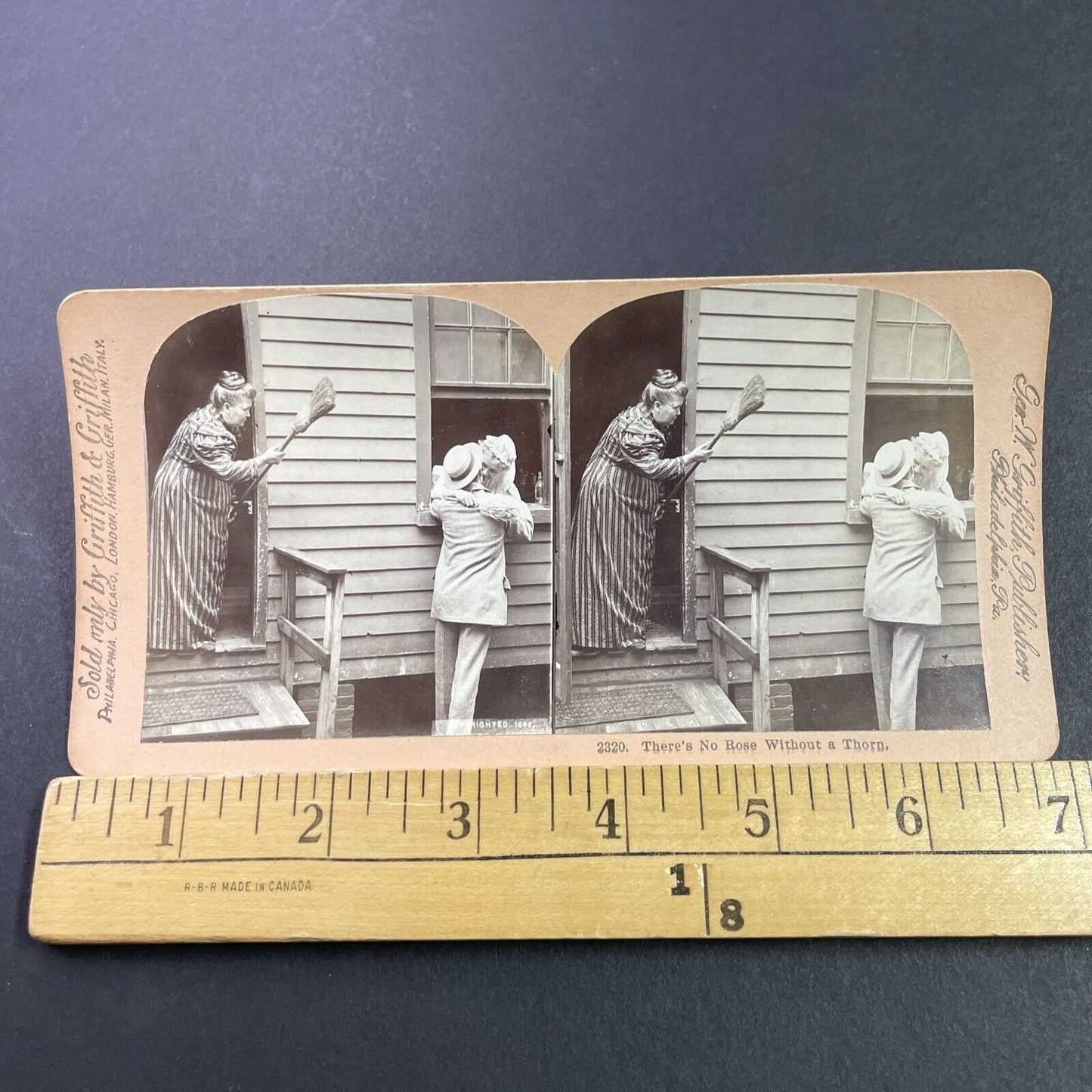 Antique 1896 Woman Beats Man For Kissing Daughter Stereoview Photo Card P3426