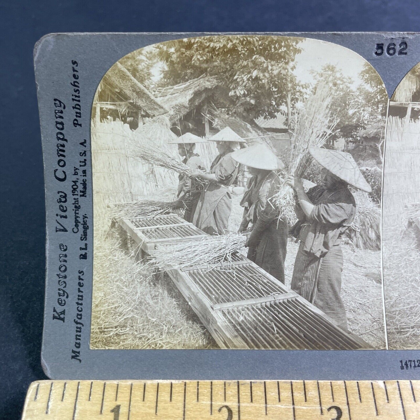 Antique 1904 Farmers Threshing Rice Shizuoka Japan Stereoview Photo Card P2178