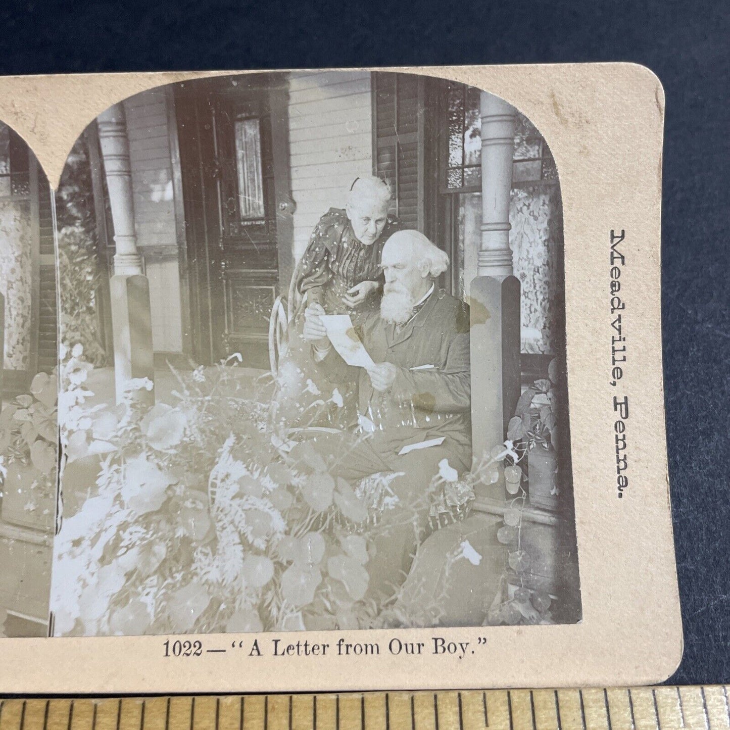 Antique 1896 Old Man & Woman Read A Letter Stereoview Photo Card P4713