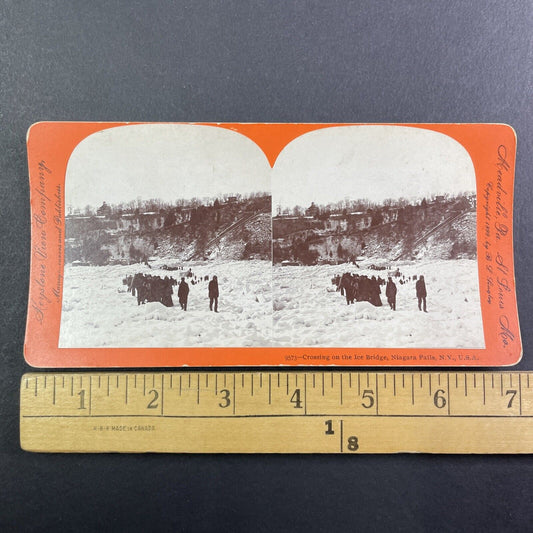 Walking Across the Frozen Niagara River Stereoview Antique c1899 Y1441