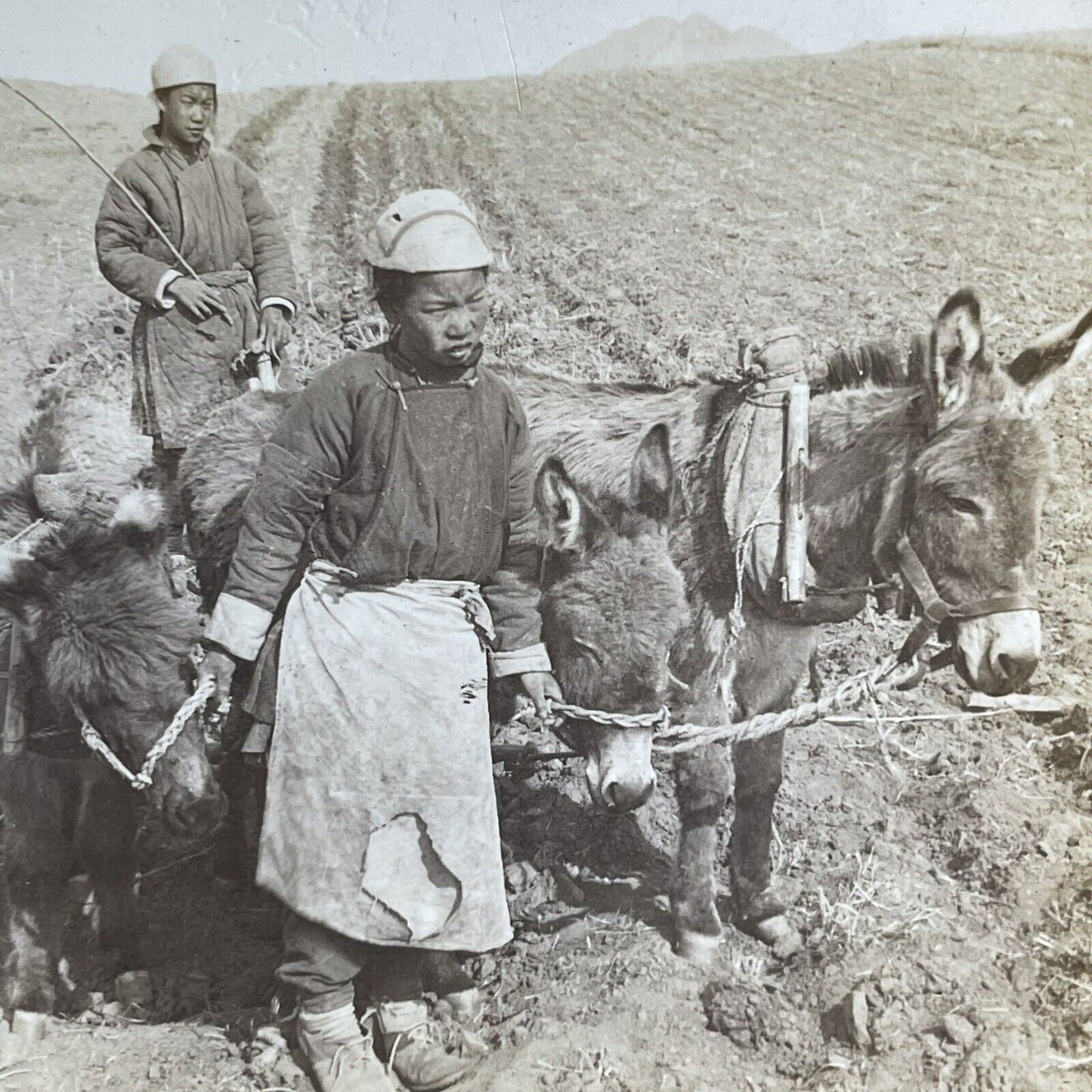 Antique 1905 Chinese Children Farming Soil China Stereoview Photo Card P2219