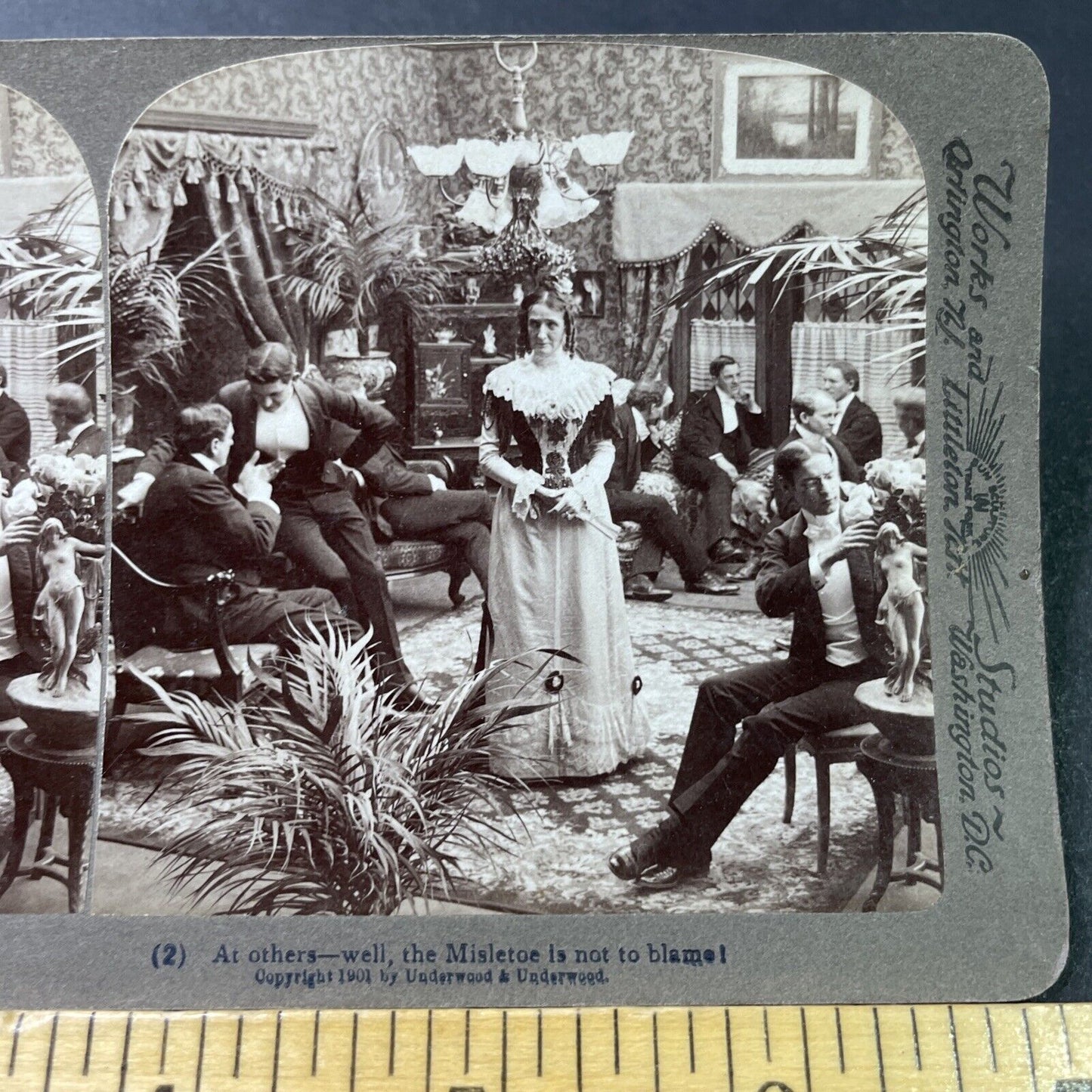 Antique 1901 Men Not Attracted To Woman Under Mistle Stereoview Photo Card P2867