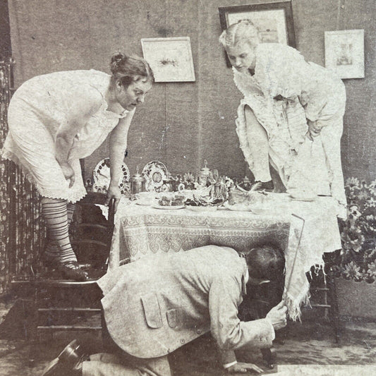 Antique 1890s Women Hide On Table From A Rat Stereoview Photo Card P3448