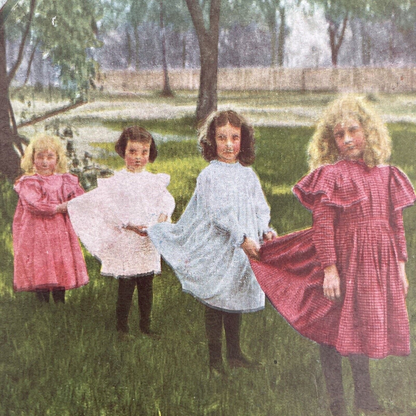 Antique 1900 Young Girls Playing In The Grass Stereoview Photo Card P580-050