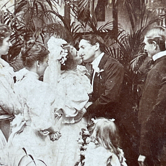 Antique 1897 Bride And Groom Victorian Wedding Kiss Stereoview Photo Card P2927