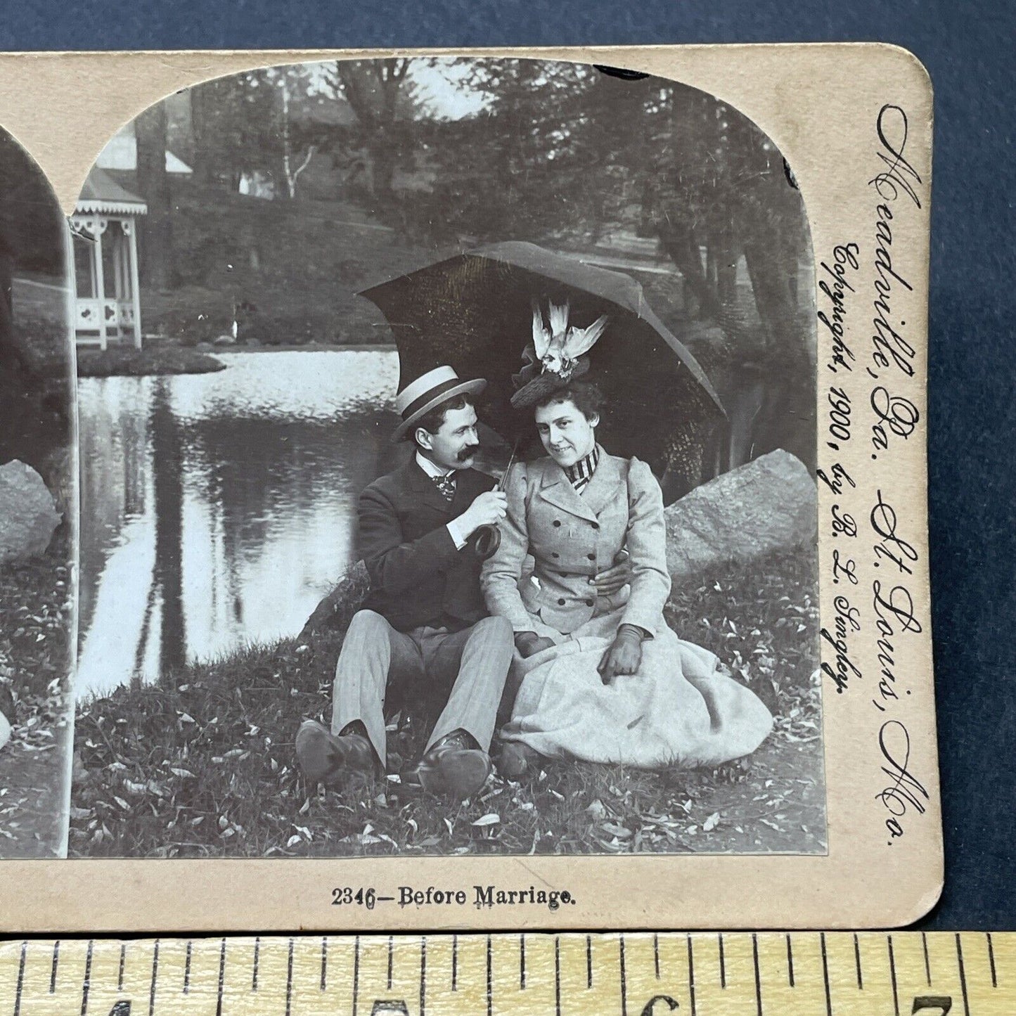 Antique 1900 Man Romances A Women In The Park Stereoview Photo Card P2557