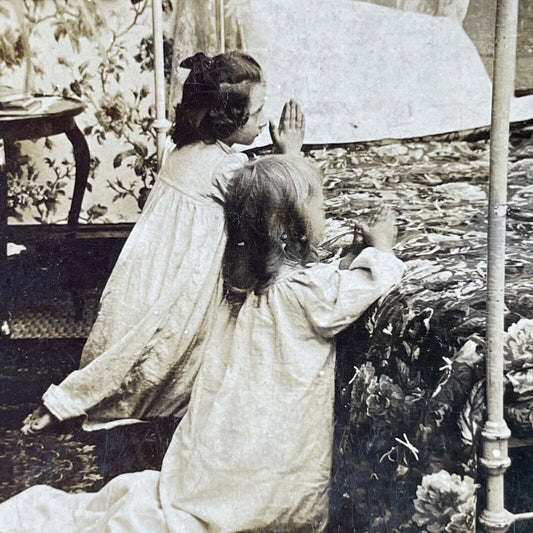 Antique 1900 Girls Say The Lords Prayer At Night Stereoview Photo Card P2855