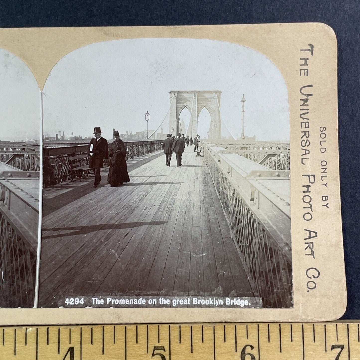 People On The Brooklyn Bridge Stereoview Manhattan New York Antique c1894 X2839