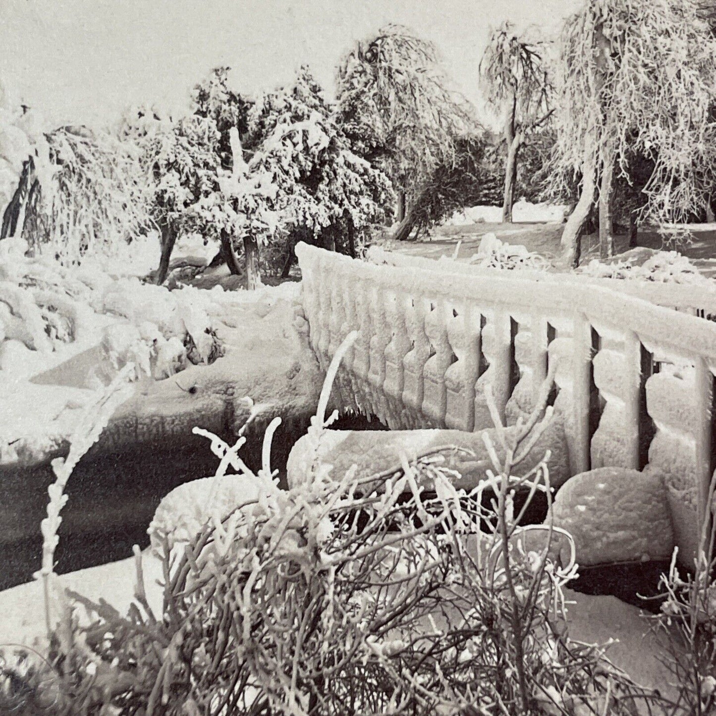Frozen Bridge of Sighs Niagara Falls Stereoview Charles Bierstadt c1870s Y2217