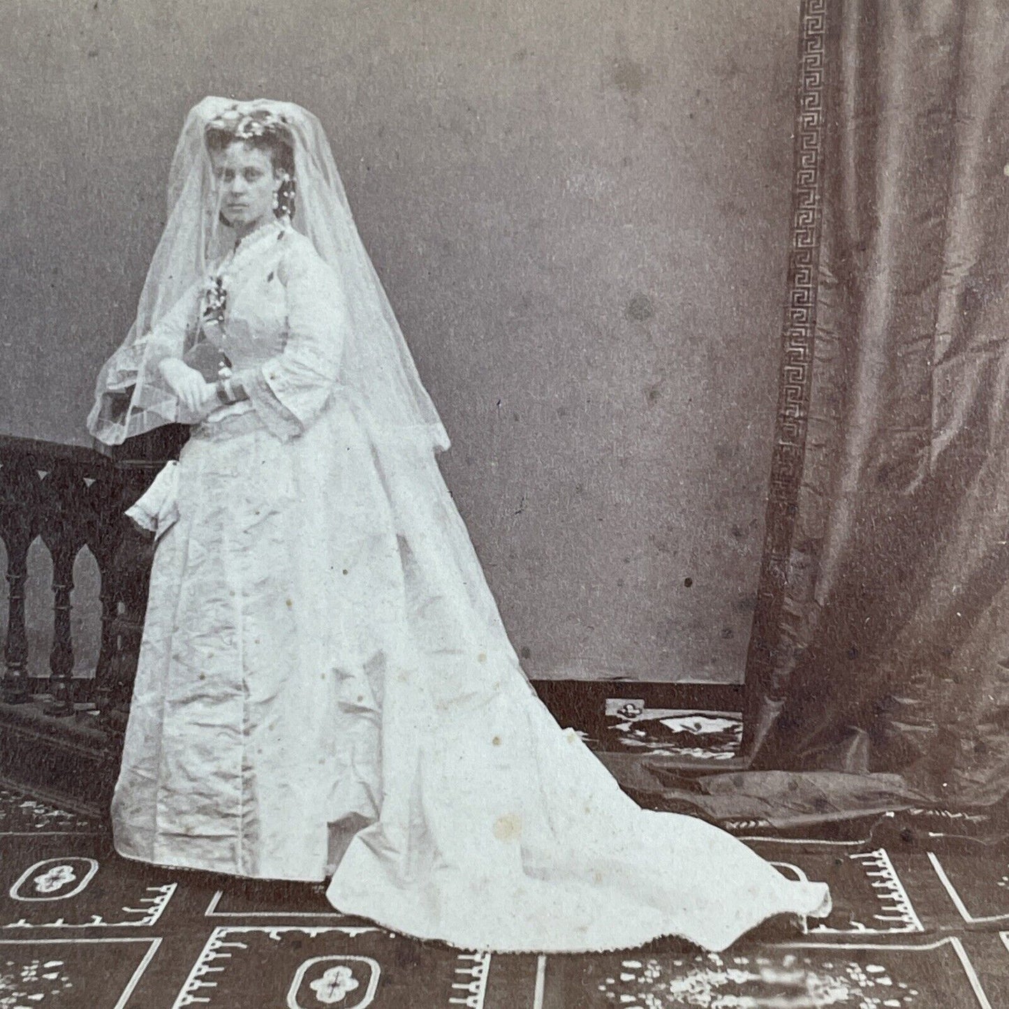 Bride on her Wedding Day Stereoview Studio Photo Antique c1870 X4214 *CREASED*