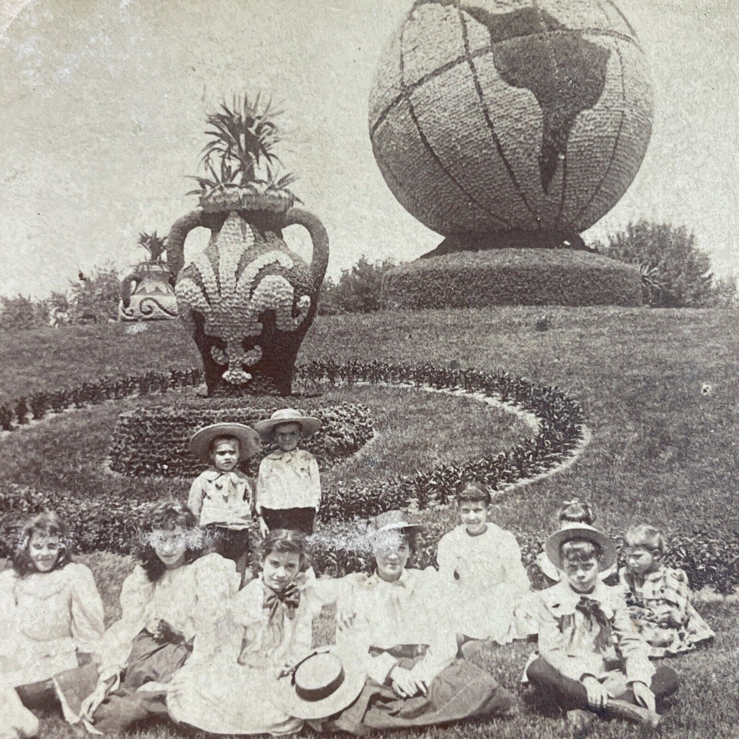 Antique 1894 Massive Globe In Chicago Illinois Park Stereoview Photo Card P3868