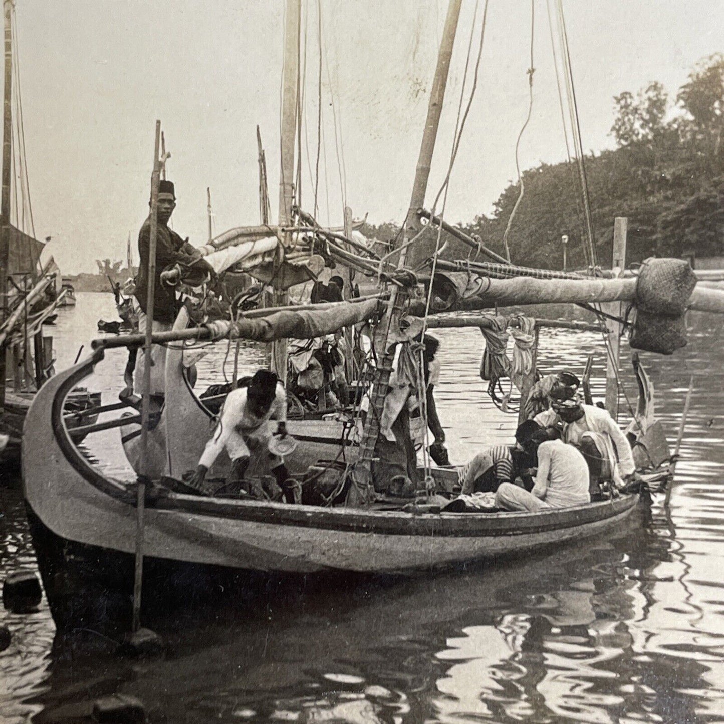 Antique 1880s Jakarta Indonesia Fisherman Fish Market Stereoview Photo Card P952