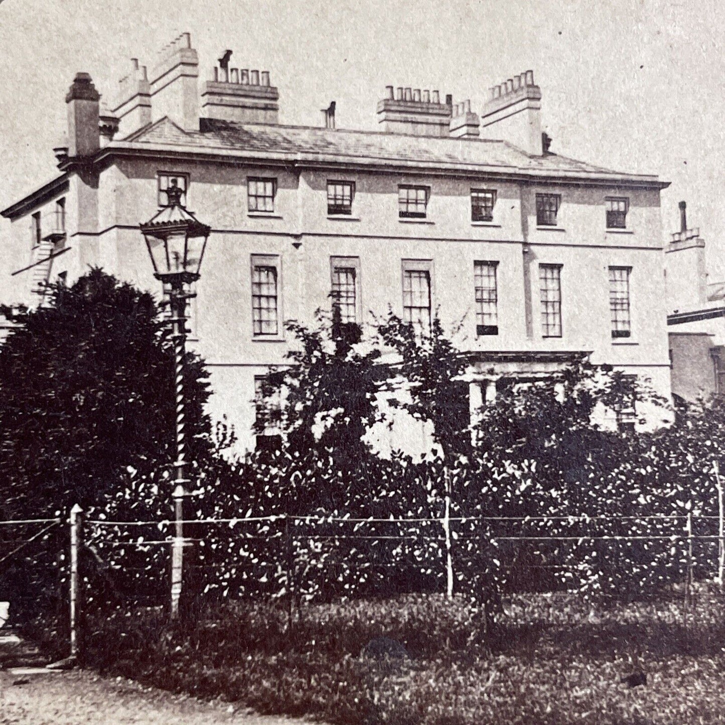 Antique 1870s Frogmore House Cottage Castle England Stereoview Photo Card P4374