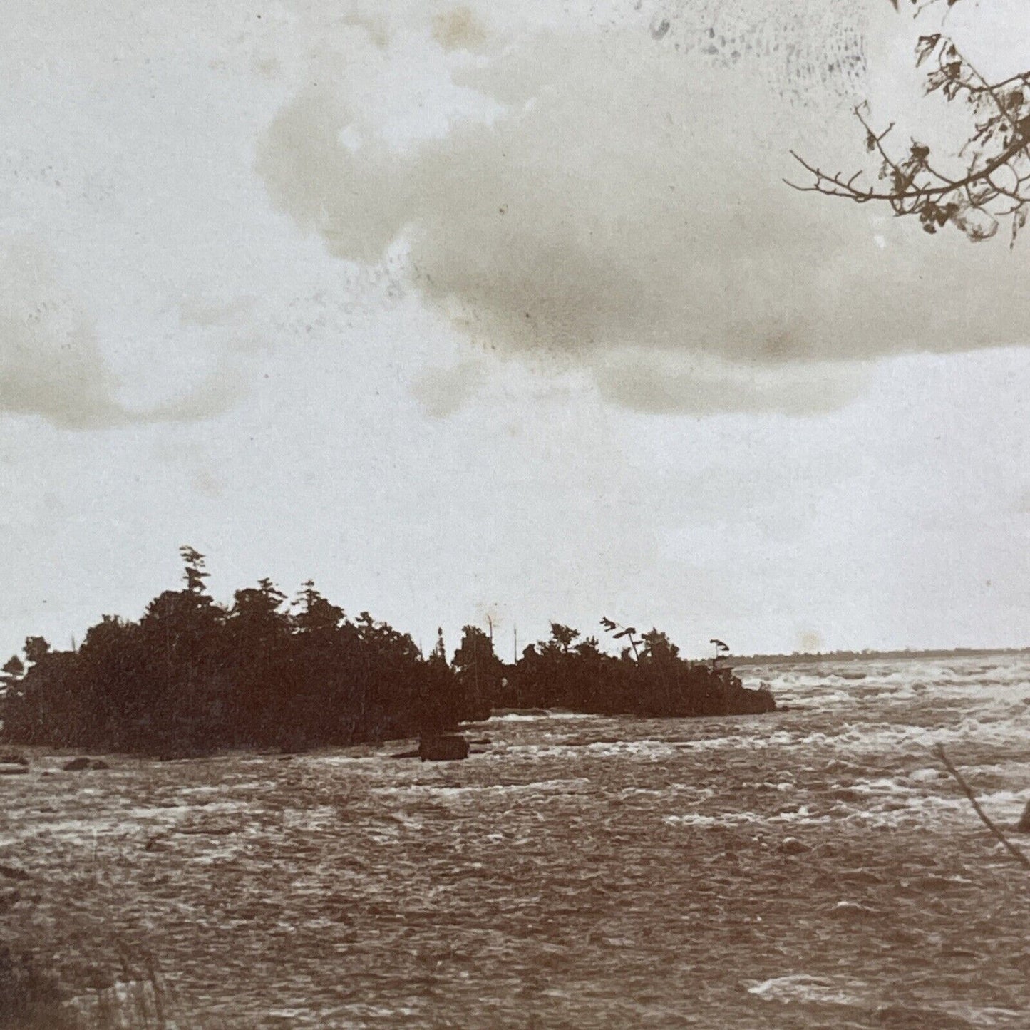 Where the Barge Boat got Stuck Stereoview Upper Niagara Falls c1880 Y2135