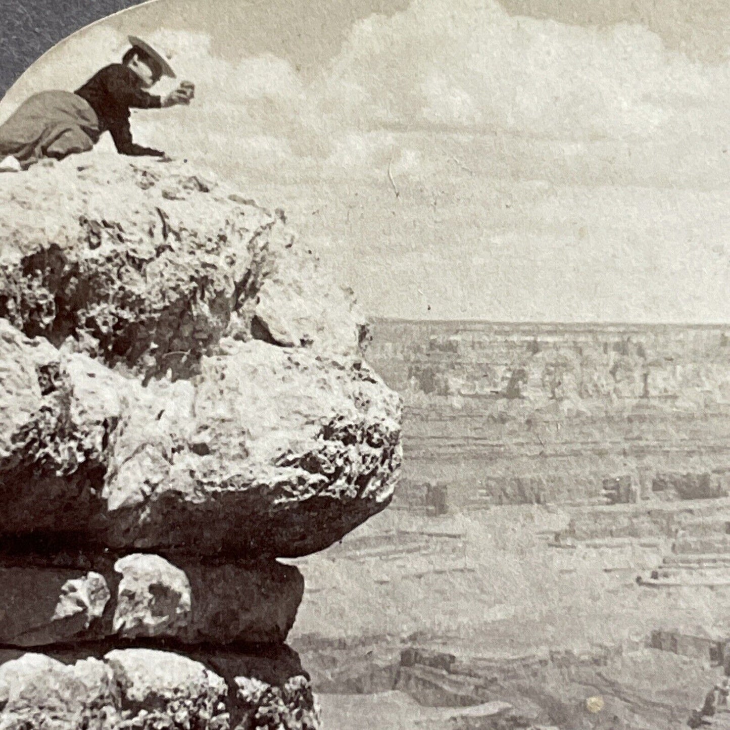 Antique 1903 Woman Throwing Rocks Into Grand Canyon Stereoview Photo Card P5050