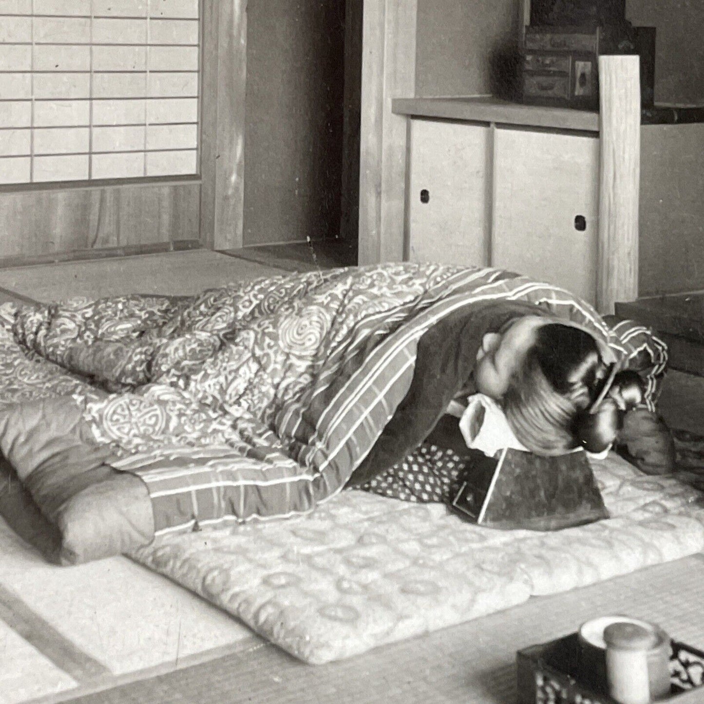 Antique 1910s Traditional Geisha Bed & Pillow Japan Stereoview Photo Card P3623