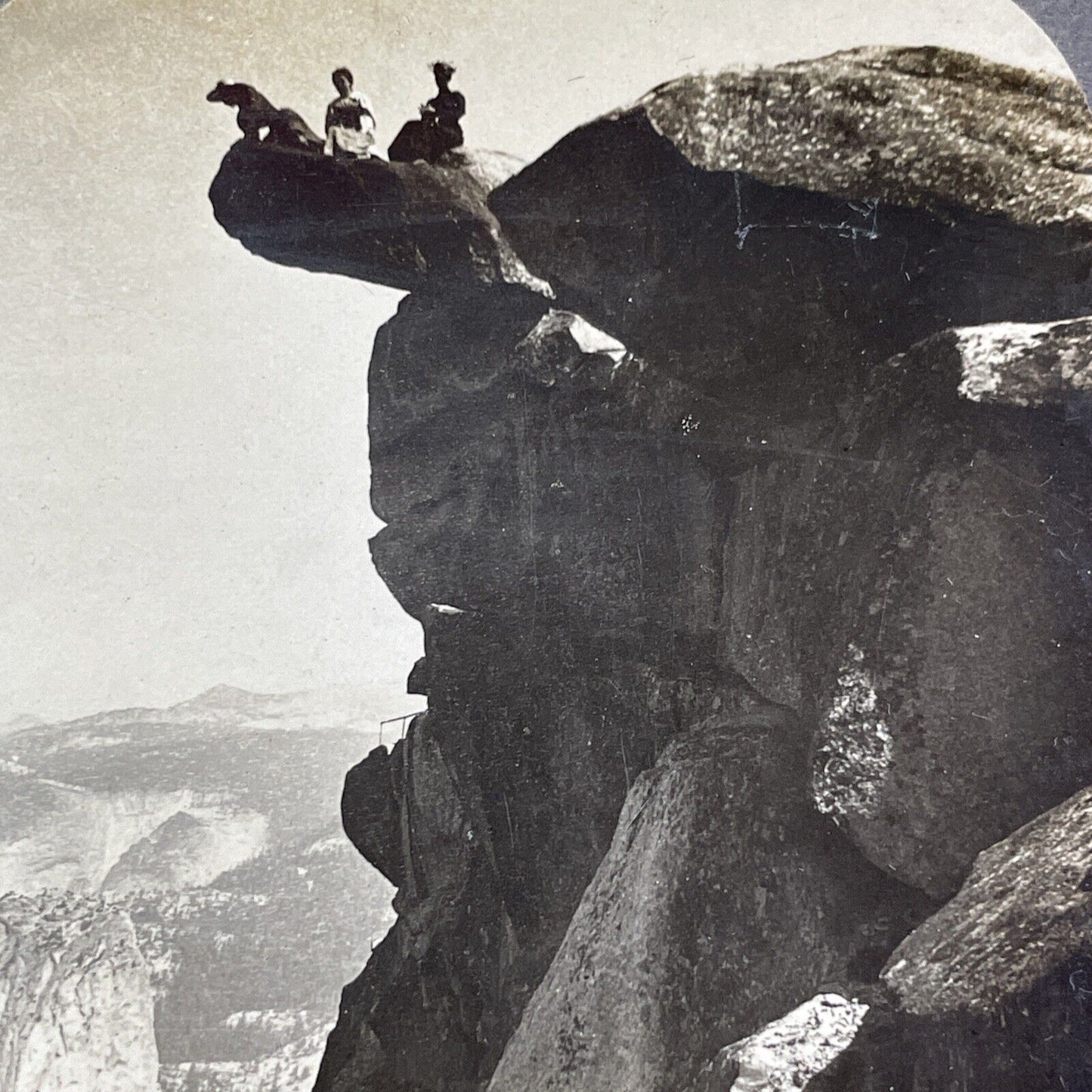 Women Hanging Over Edge of Glacier Point Stereoview Yosemite c1899 Y532