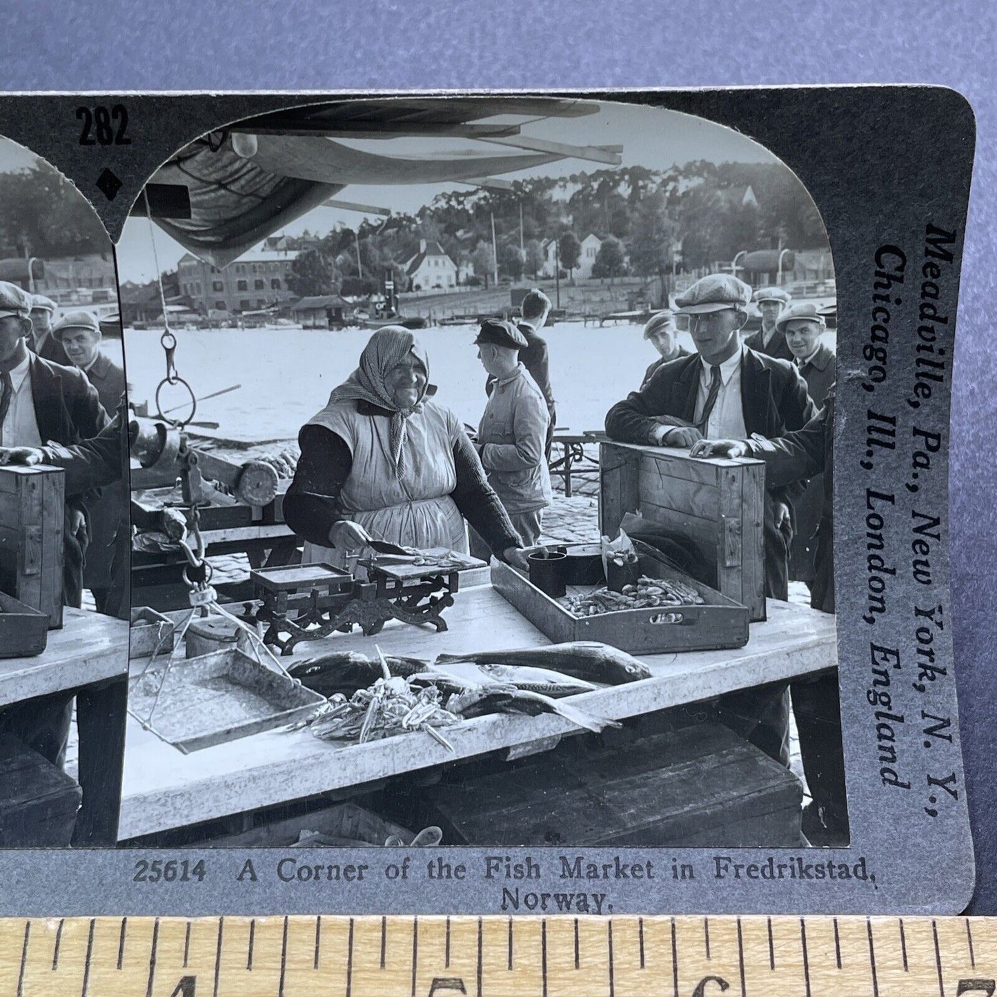 Antique 1920s Strong Fish Market Woman In Norway Stereoview Photo Card V2978