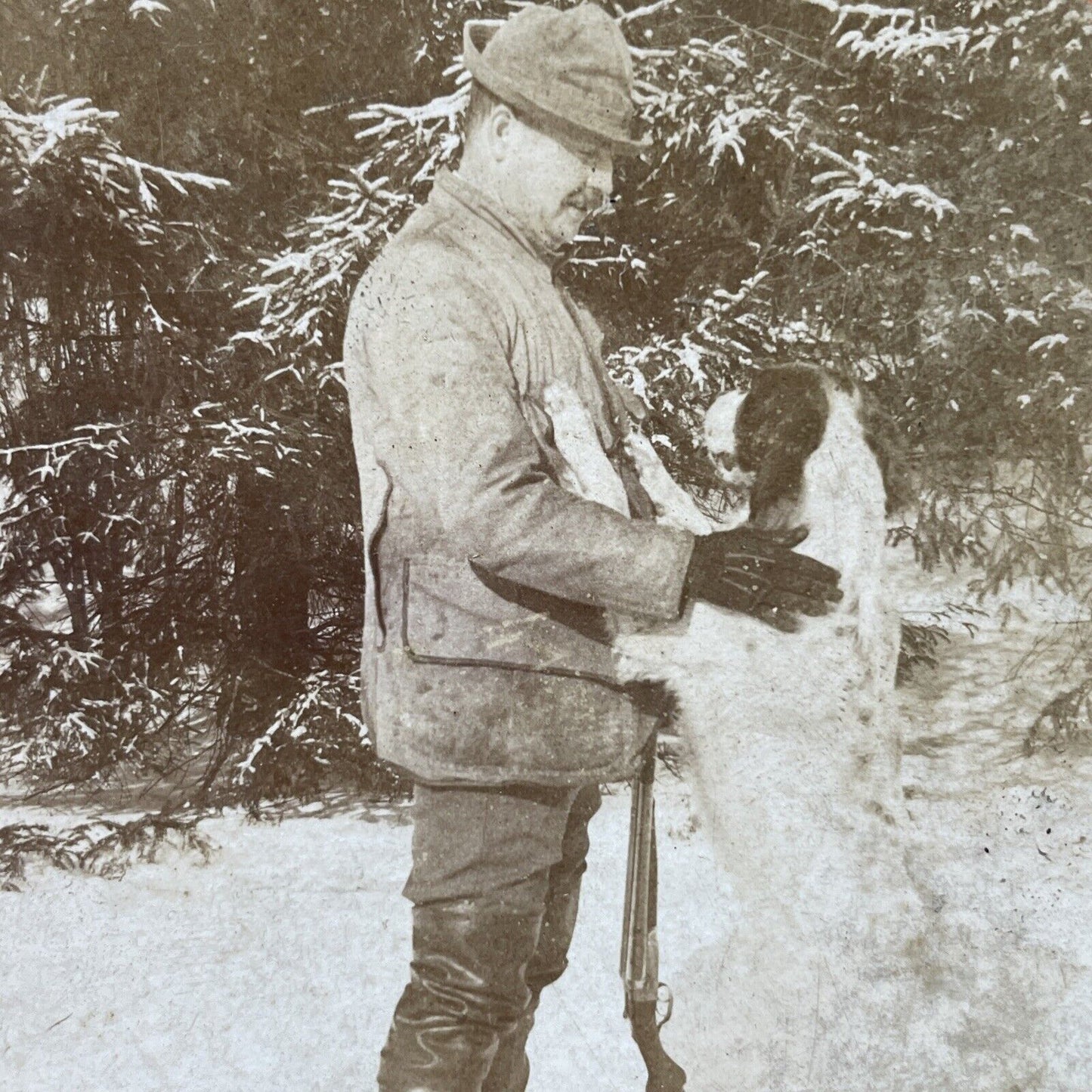 Antique 1895 A Man Pets His Hunting Dog Stereoview Photo Card P2719