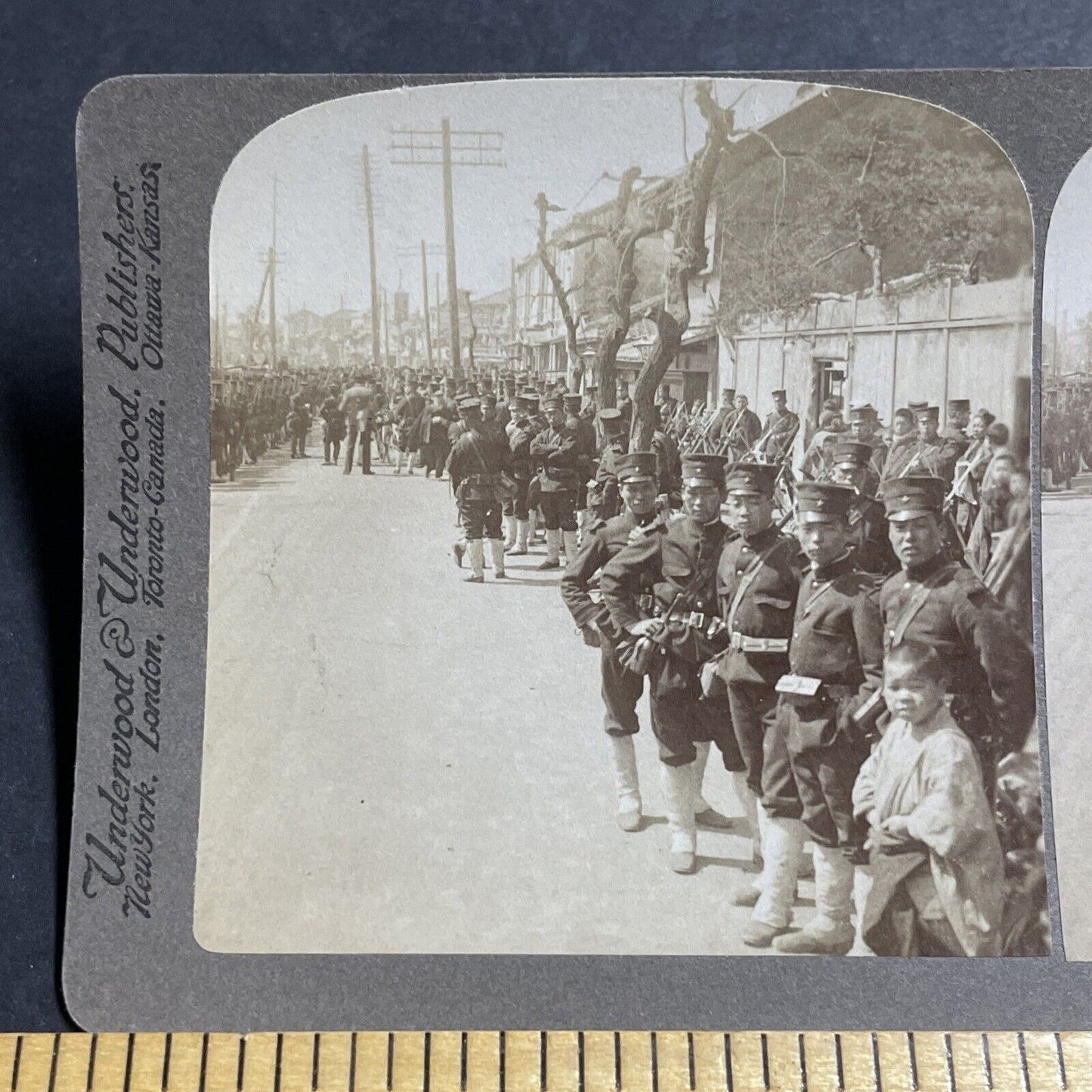 Antique 1904 Japanese Soldiers In Tokyo Japan Stereoview Photo Card P5601