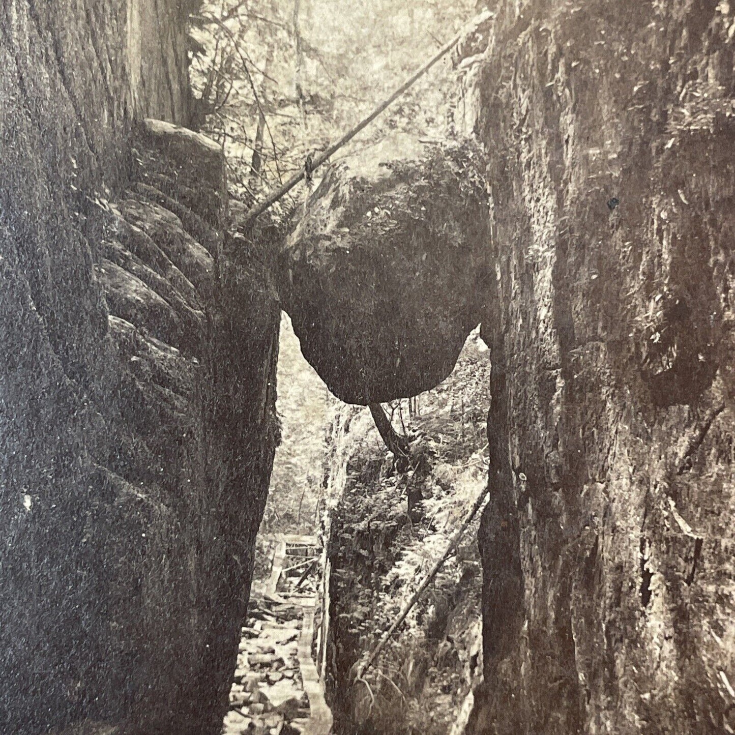 Franconia Notch Boulder Flume Stereoview Photo JP Soule Antique c1869 X1274
