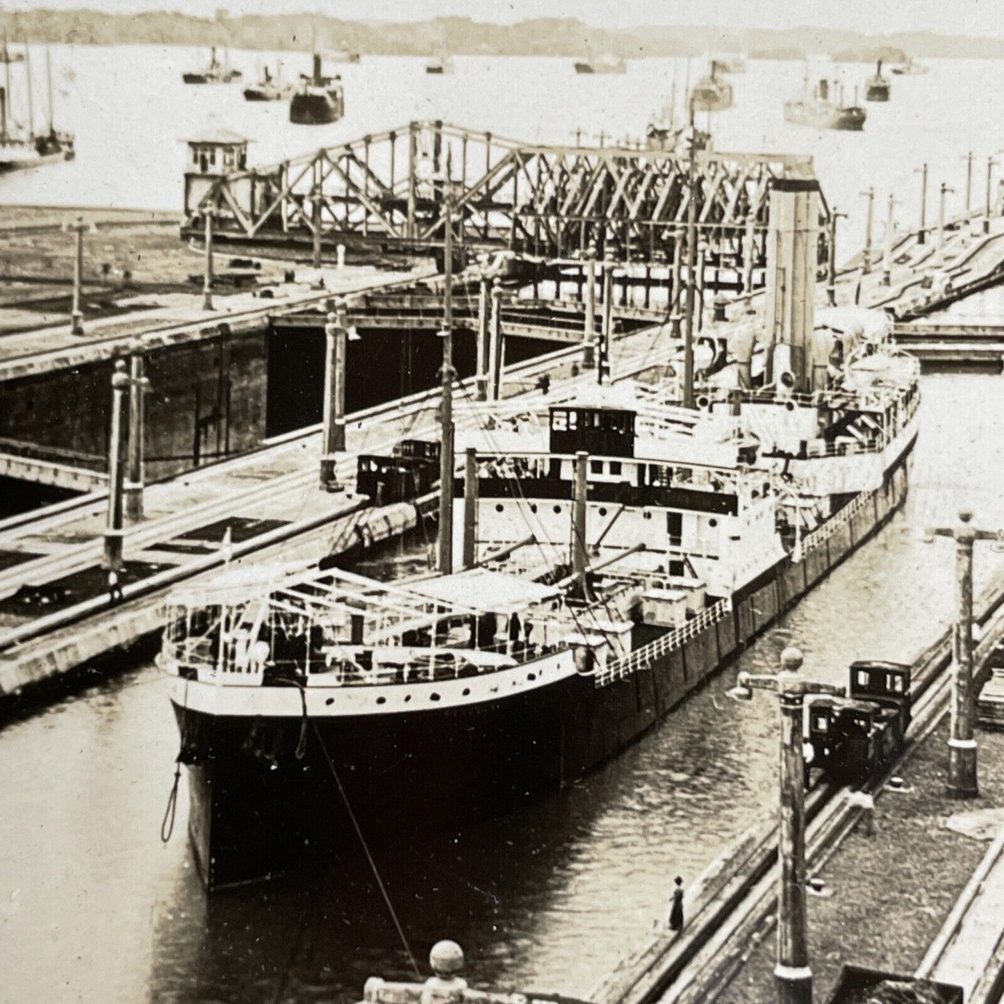 Antique 1915 Merchant Vessels Entering Panama Canal Stereoview Photo Card P925